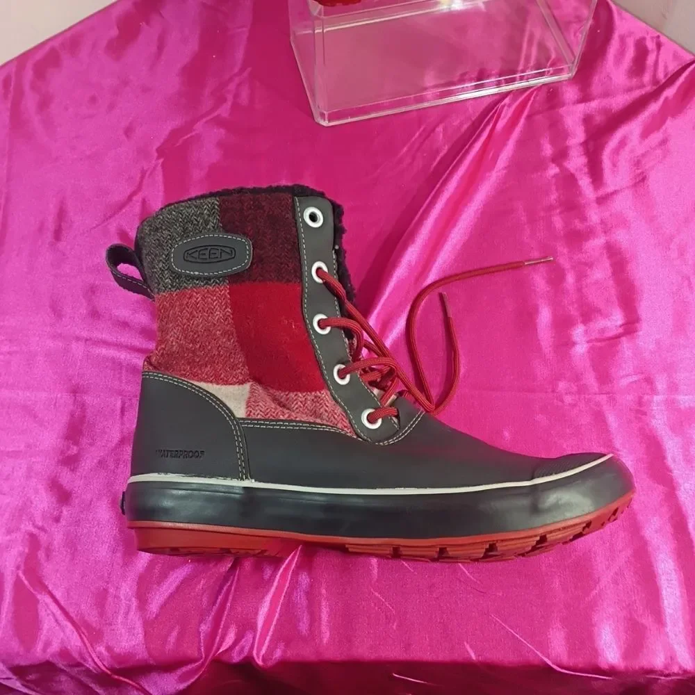 Keen woman sz